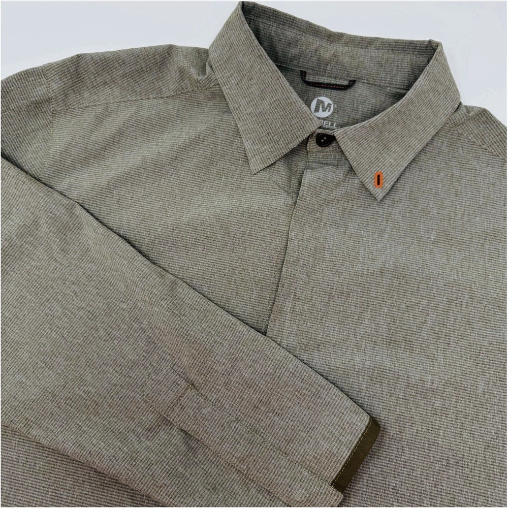 Merrell Shirt Mens Medium Long Sleeve Hidden Button Hiking Zip Pocket Outdoor